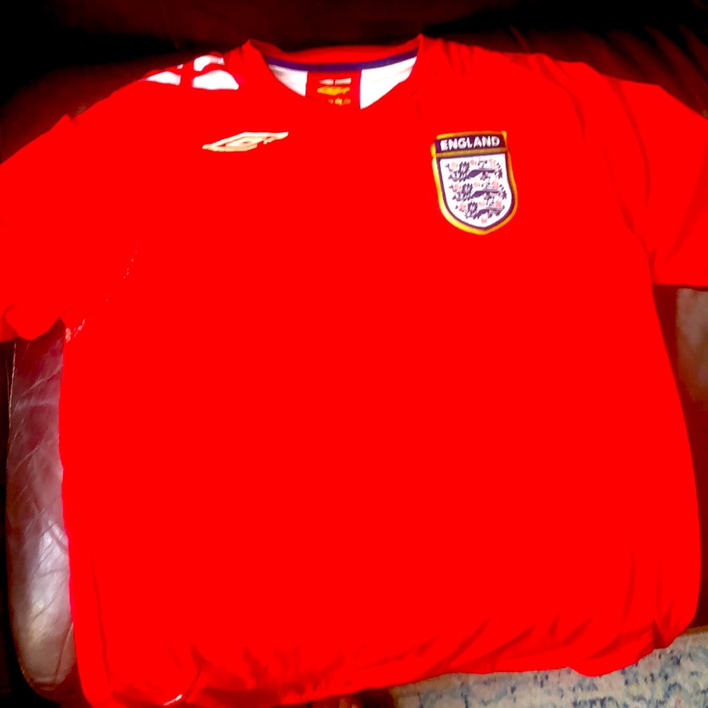 England 🏴󠁧󠁢󠁥󠁮󠁧󠁿 shirt